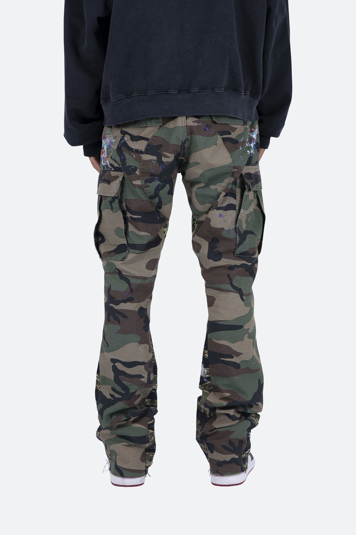 Calça Contrast Bootcut Cargo “Woodland Camo”