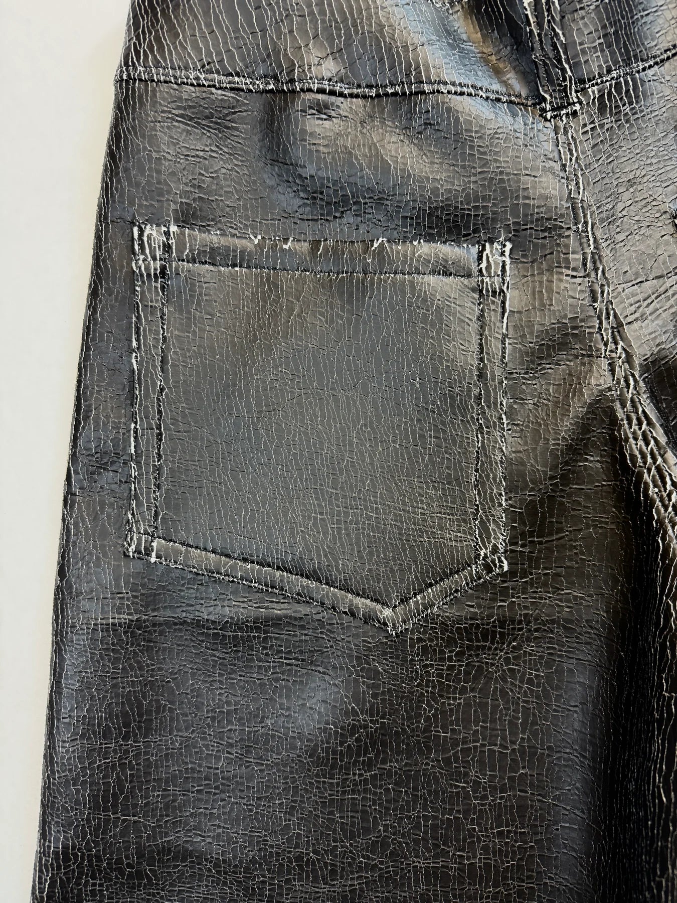 Shorts Leather “Cracked”