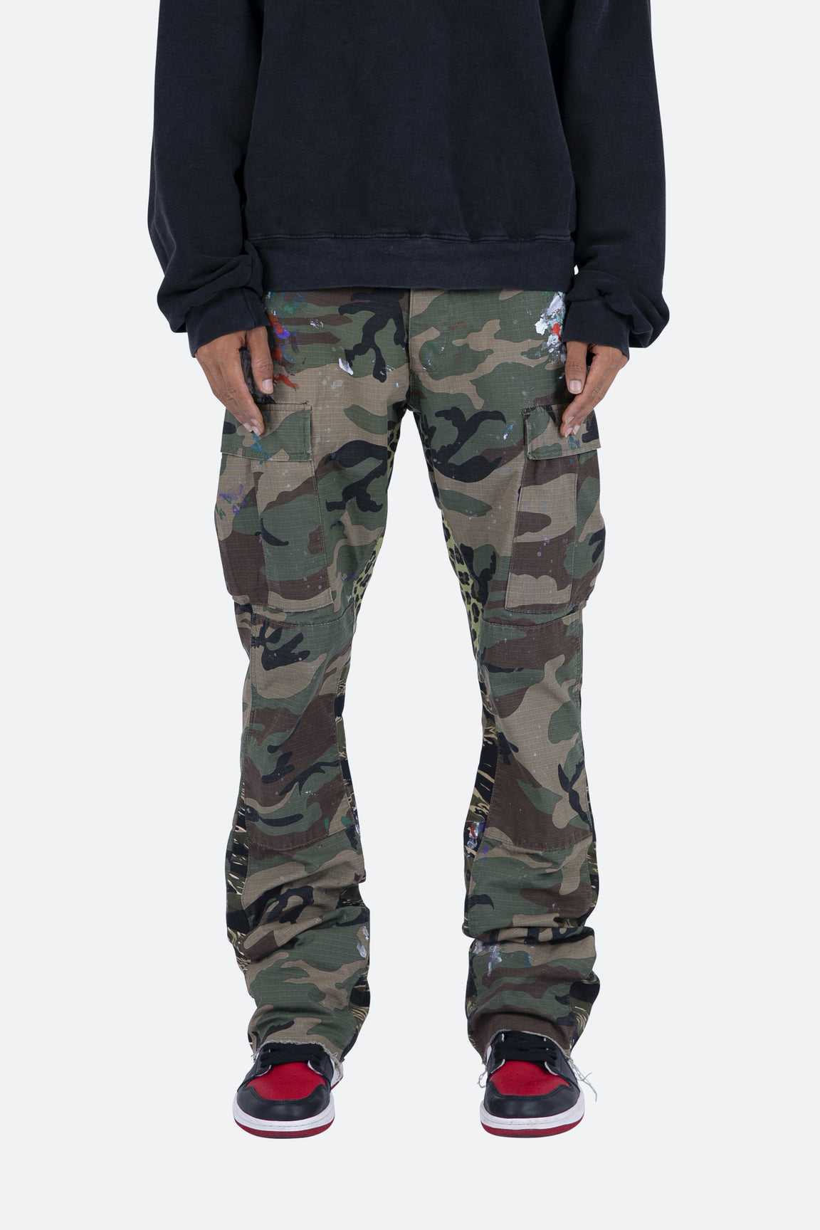Calça Contrast Bootcut Cargo “Woodland Camo”