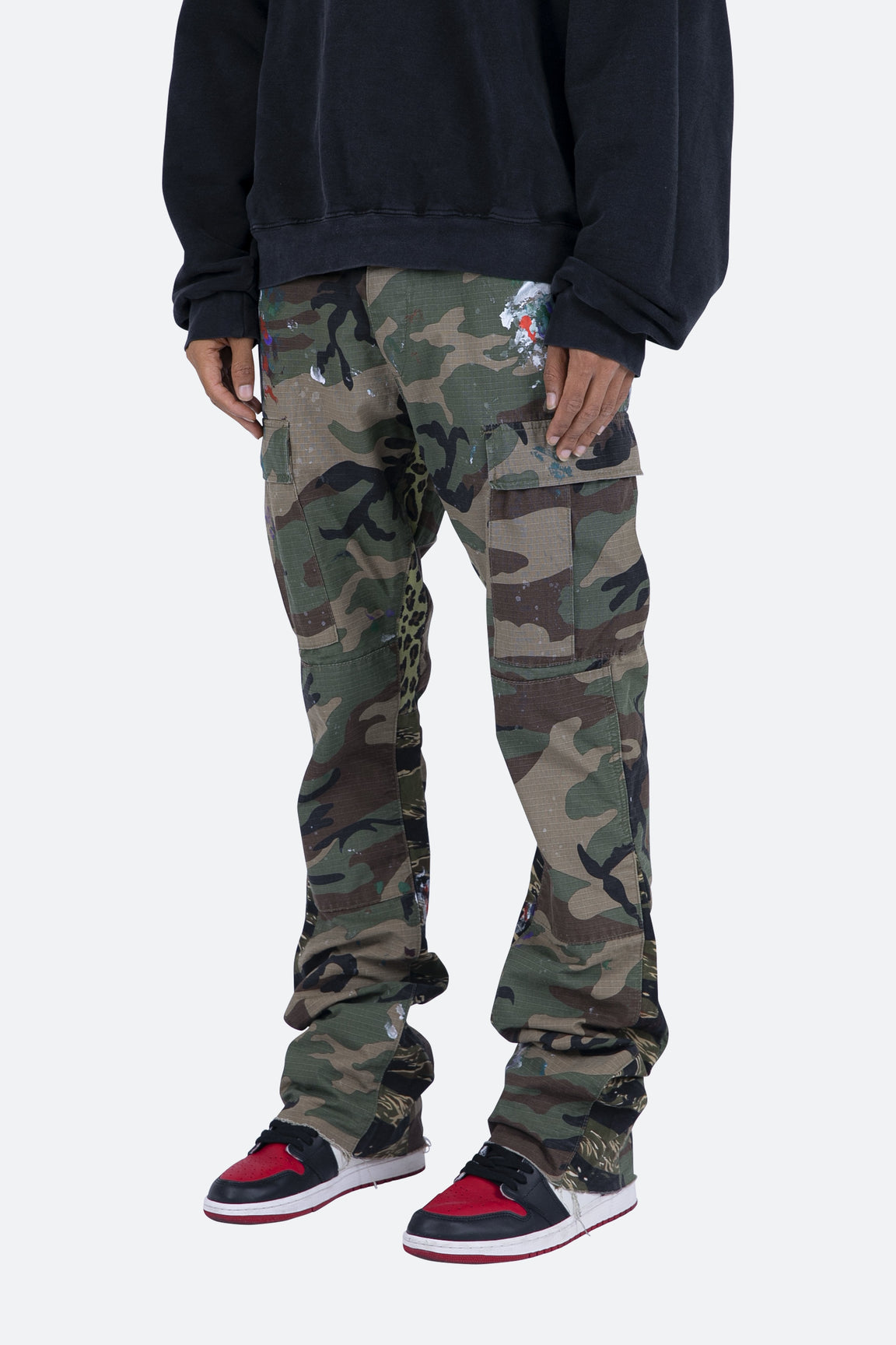 Calça Contrast Bootcut Cargo “Woodland Camo”