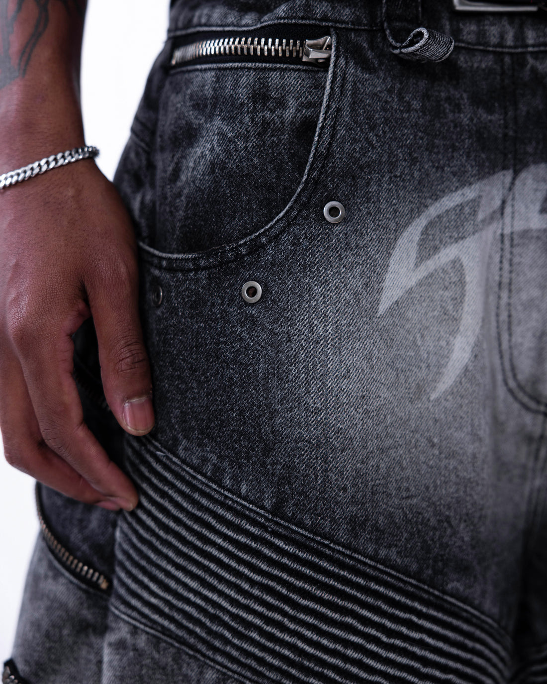 Satsun Night Heavy-Duty Denim Pants “Washed Black”