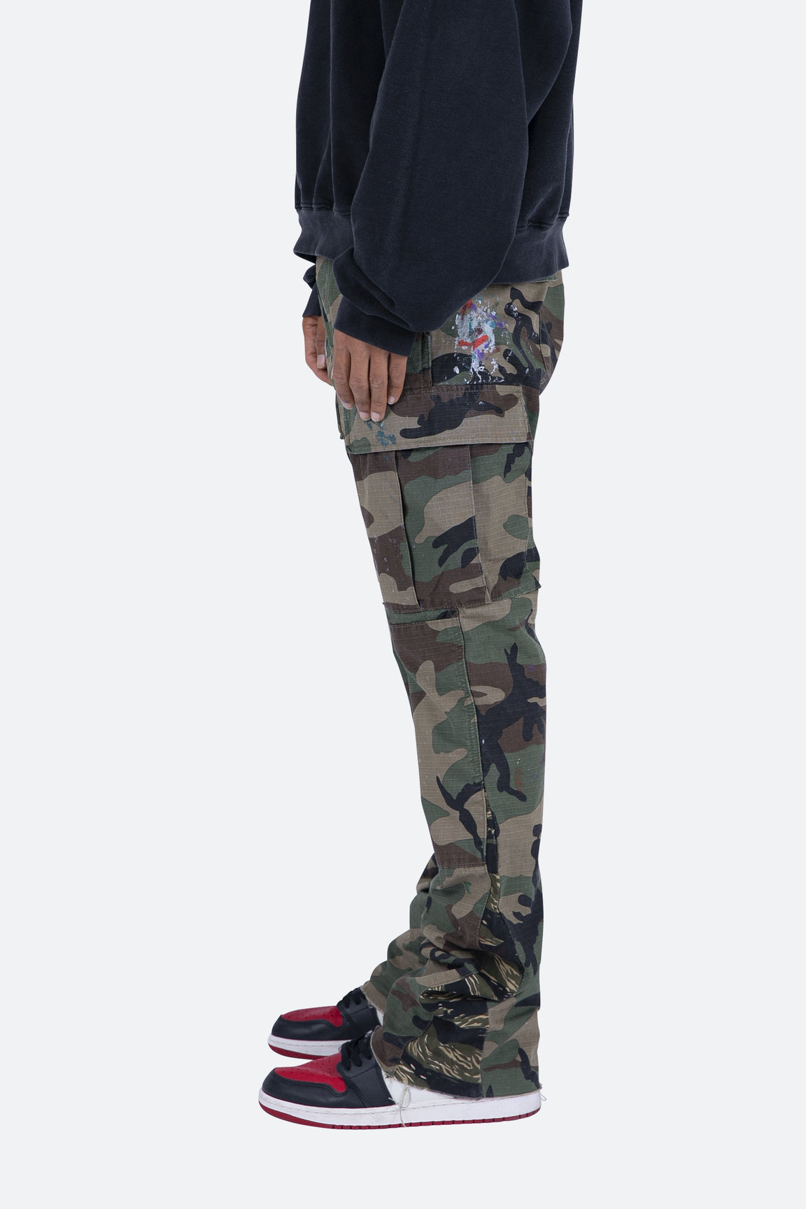 Calça Contrast Bootcut Cargo “Woodland Camo”