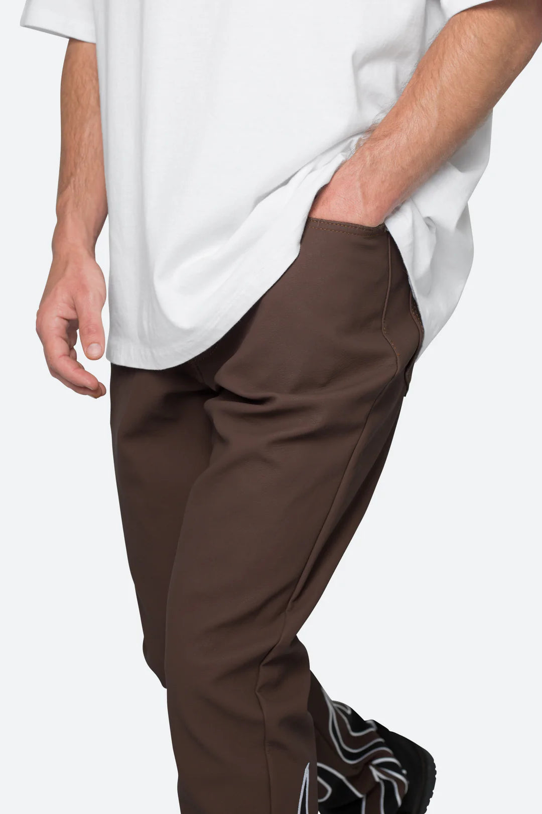 Calça Leather Flare Flame “Brown”
