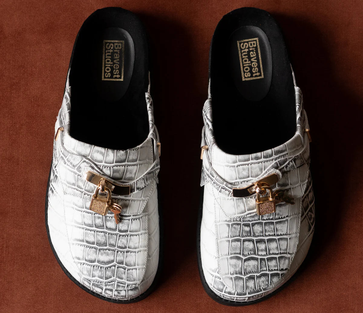 Bravest Studios Bag Clogs “White”